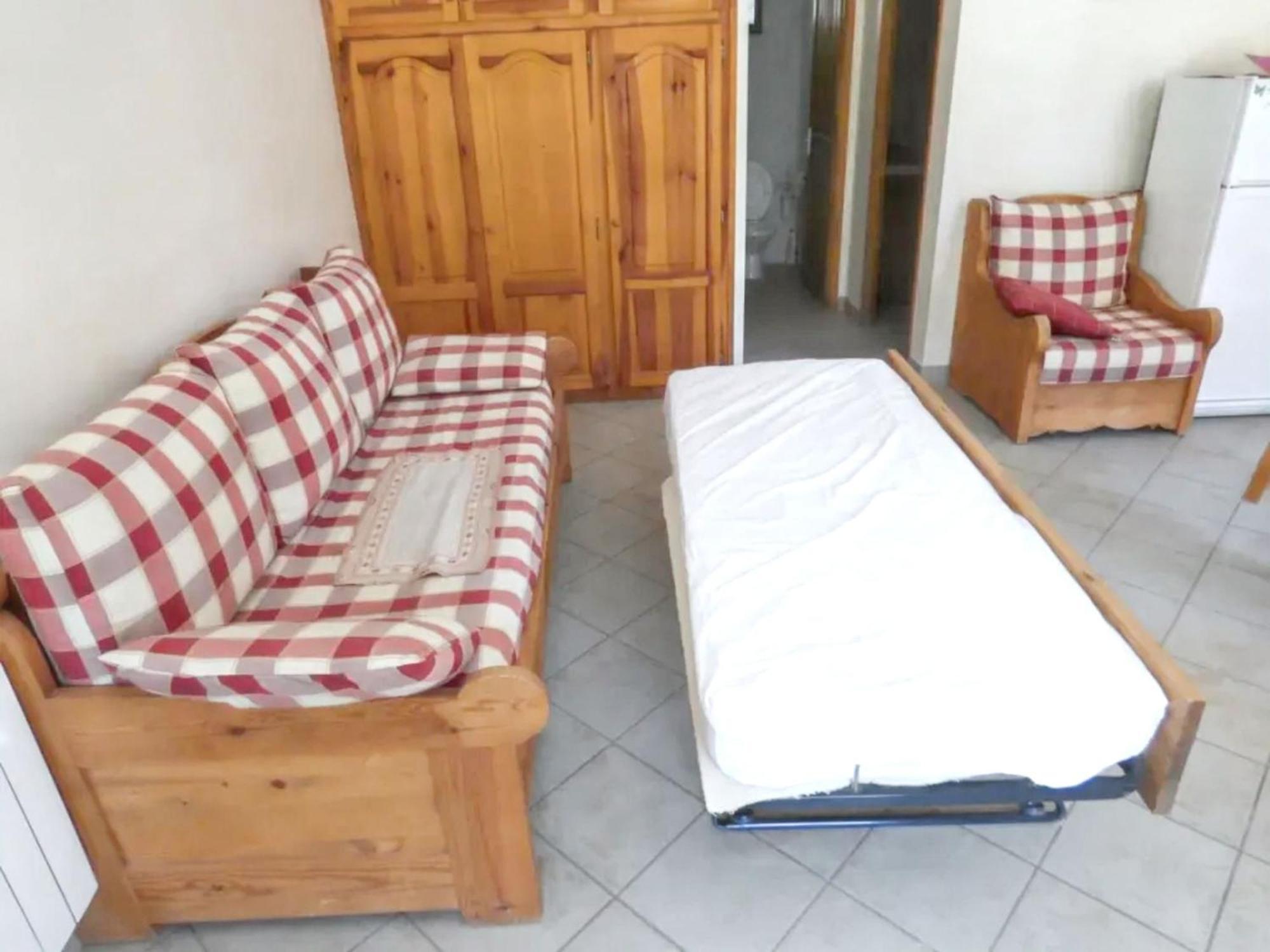 Appartement Paisible A Saint-Crepin Avec Vue Sur La Montagne ภายนอก รูปภาพ