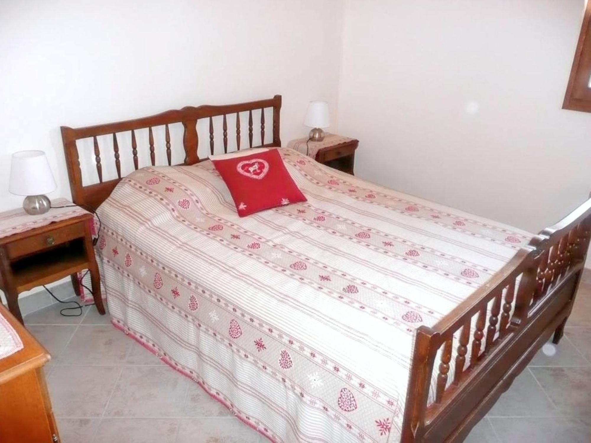Appartement Paisible A Saint-Crepin Avec Vue Sur La Montagne ภายนอก รูปภาพ
